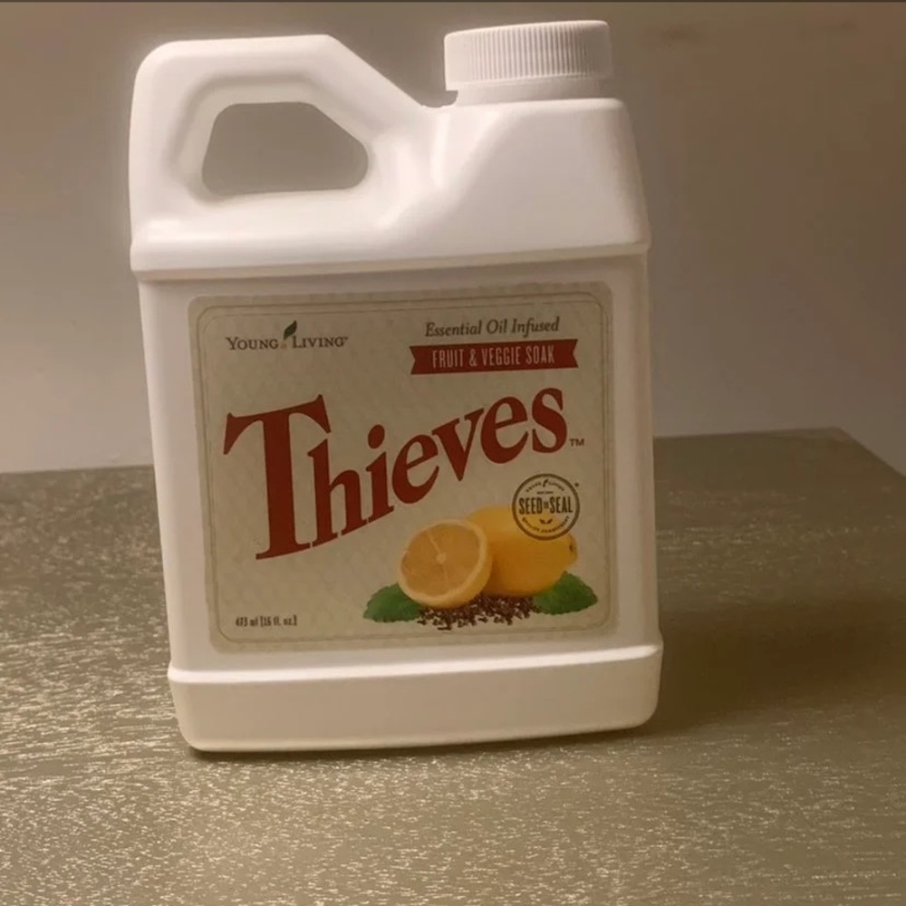 New/Sealed Young Living Essential Oils Thieves Fruit & Veggie Soak.